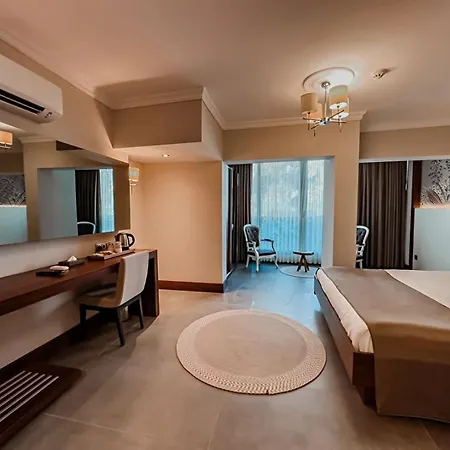 Khaja Hotel&beach Hotell *