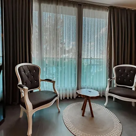 Khaja Hotel&beach Hotell *