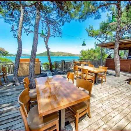 Khaja Hotel&beach Hotell